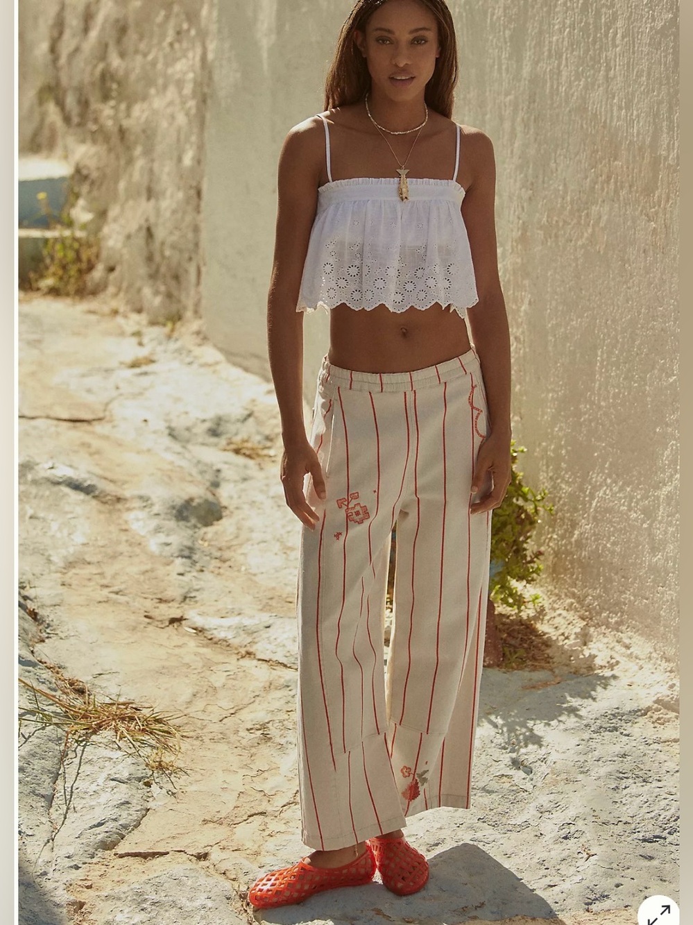The Izzie Relaxed Pull-On
Barrel Pants by Pilcro:
Striped Edition🍎🍒🍓SOLD OUT